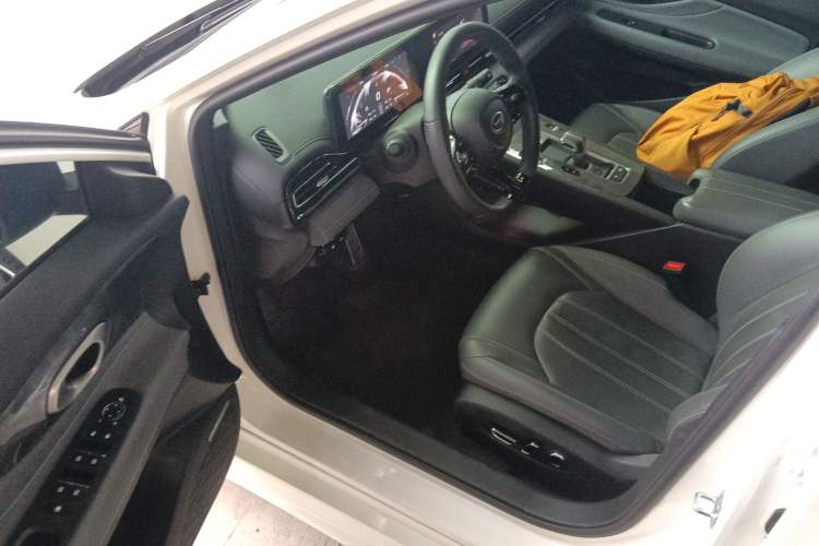 Used GAC Trumpchi EMPOW 2024 270T DCT Yingbao R-Style Edition
