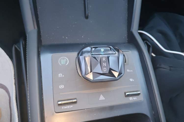 Used BYD Qin L 2024 DM-i 120KM Leading Model Gear Lever