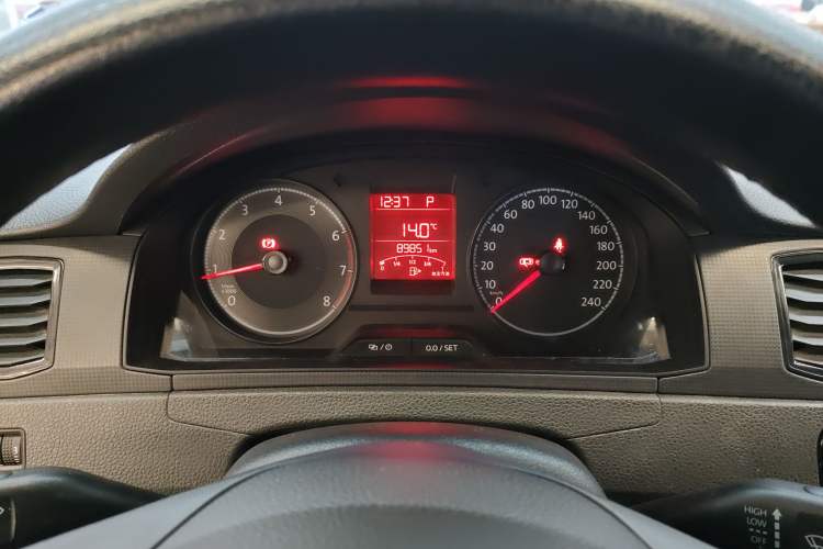 Used Volkswagen Santana 2016 1.6L Automatic Fashion Edition Instrument Cluster