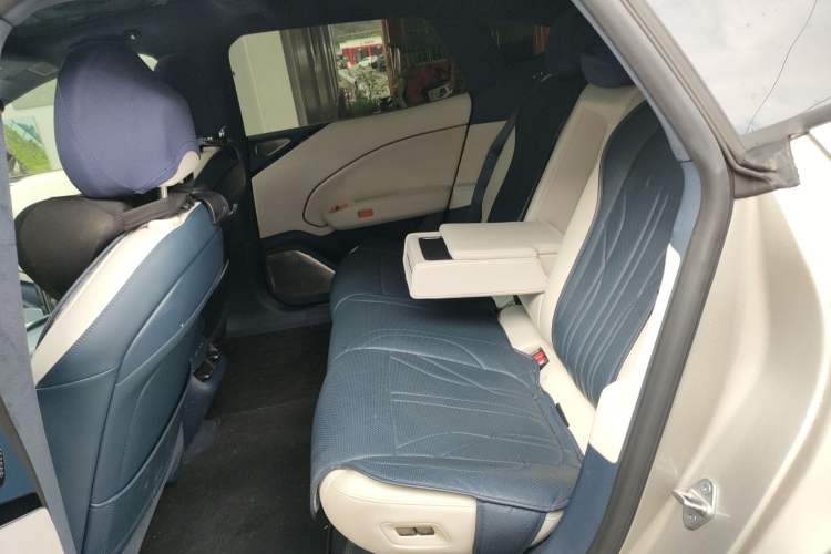 Used Zeekr 007 2024 Rear-Drive Enhanced Version 75 kWh
