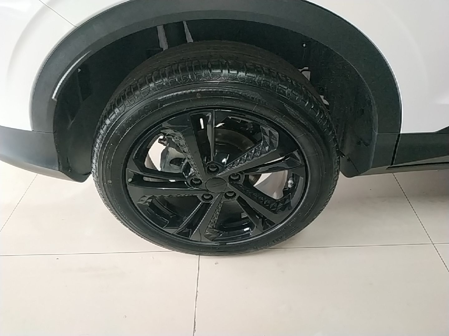Geely Auto Coolray 2025 Bin Yue L 1.5T DCT Starlight Edition — снимка 11