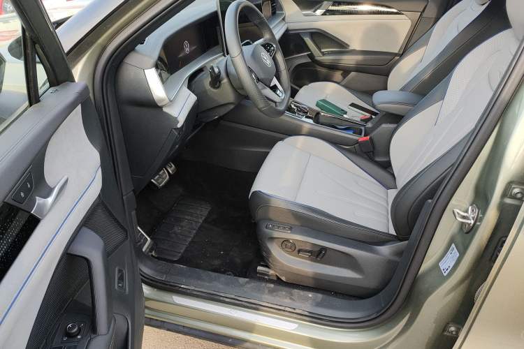 Used Volkswagen Tayron 2025 Tiguan L 380TSI 4Motion Luxury Easy Package