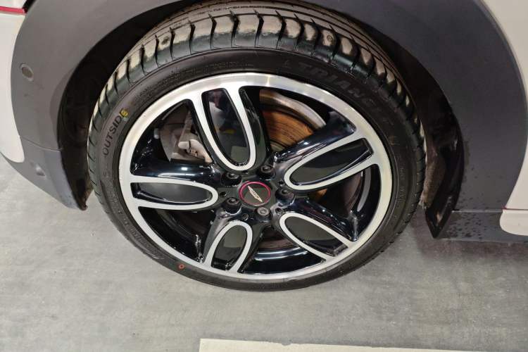 Used MINI 2019 2.0T COOPER S Racing Driver Exterior 4