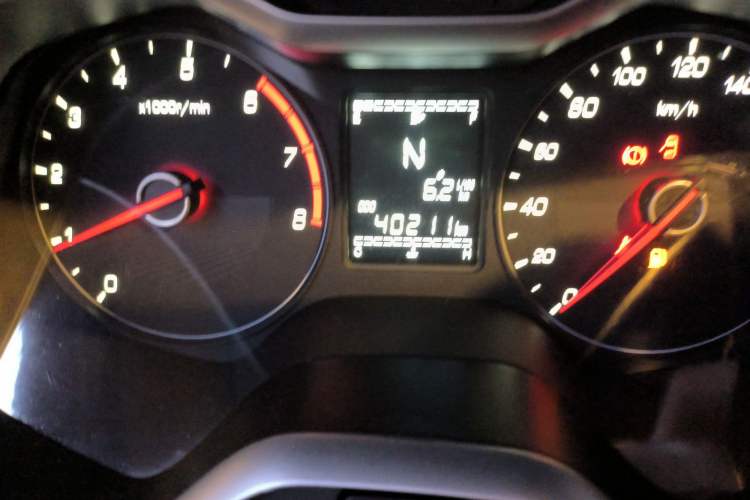 Used Baojun 310 2017 1.5L Automatic Fashion Model
