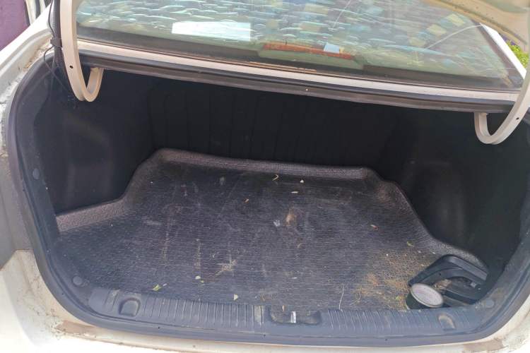 Used Kia K2 2012 Sedan 1.4L MT GLS Commemorative Edition Trunk