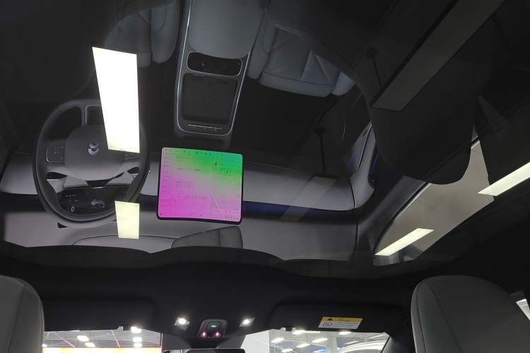 Used Nio ET5 2025 75 kWh Headliner