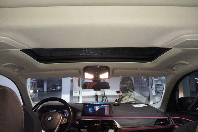 Used BMW 5 Series New Energy 2020 Mileage Upgrade Version 530Le Luxury Package Headliner