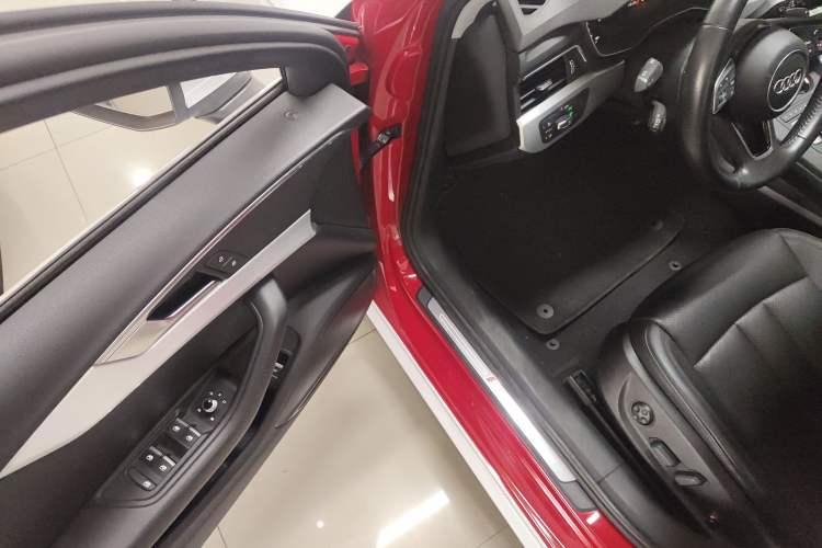 Used Audi A4L 2019 40 TFSI Fashion Edition China VI Emission Standard