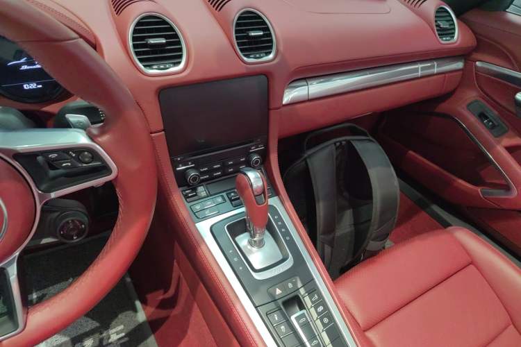 Used Porsche 718 2022 Boxster 2.0T Audio And AC Panel