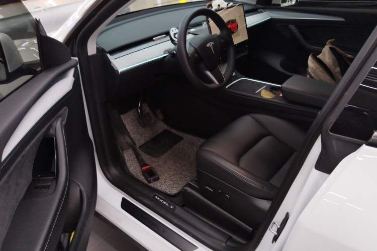 Used Tesla Model Y 2024 Rear-Wheel-Drive Version Driver Seat