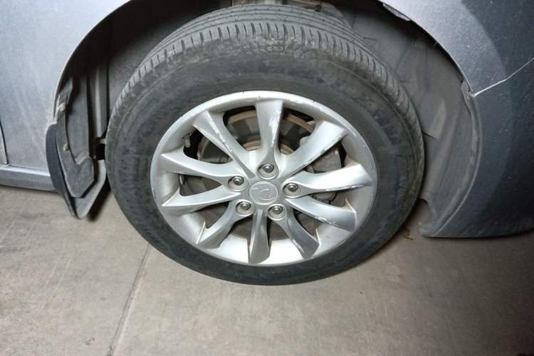 Used FORTHING Joyear S50 2014 1.5L Manual Luxury Model
