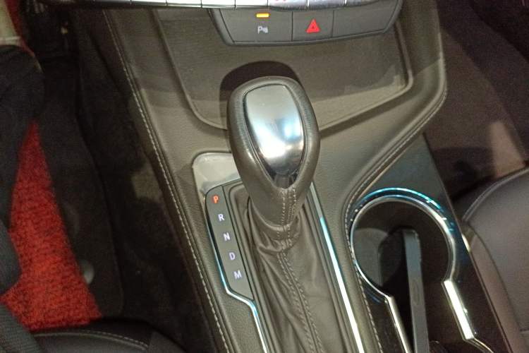 Used Cadillac CT4 2021 28T Fashion Edition Gear Lever