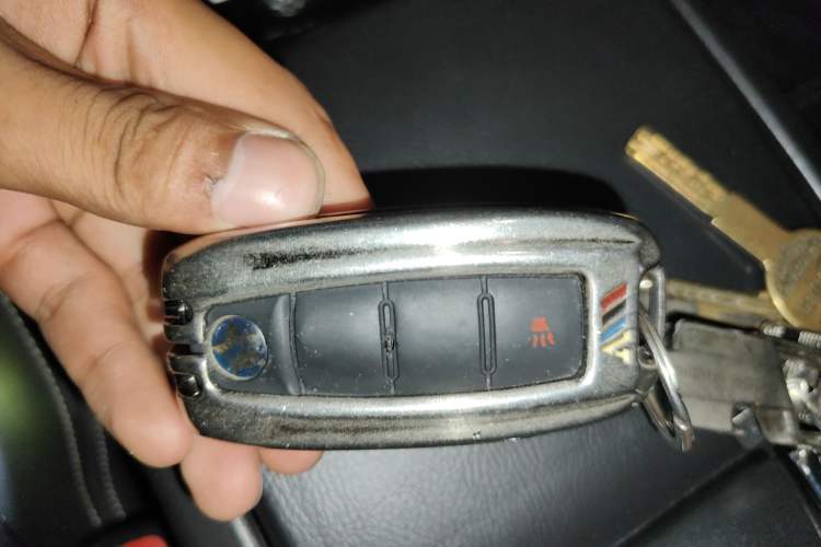 Used Venucia T90 2017 2.0L CVT Smart Edition Vehicle Key