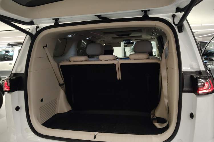 Used VOYAH Dream 2022 Low-Carbon Edition Dream+ Smart Enjoyment Package
