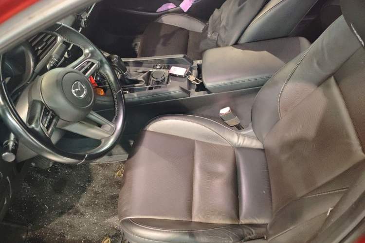 Used Mazda 3 Axela 2020 1.5L Automatic Luxury Version