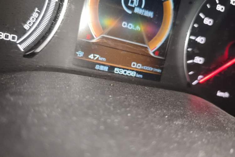 Used BYD Song MAX New Energy 2019 DM 1.5T Smart Connect Advanced 7-Seater China VI Standard Odometer Close Up