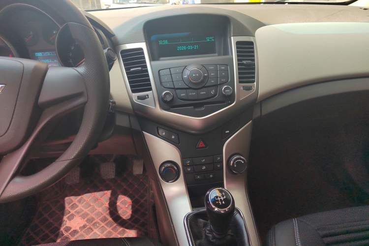 Used Chevrolet Cruze 2015 1.5L Classic SL MT