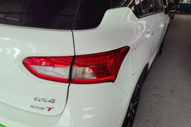 Used GAC Trumpchi GS4 2017 235T Automatic Two-Wheel Drive Luxury Smart Connectivity Version Exterior 1