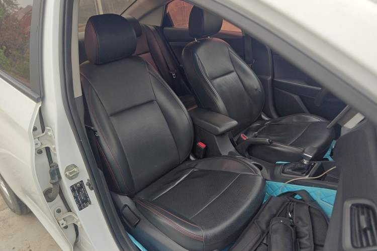 Used Hyundai Verna (new generation) 2016 1.4L Automatic Cool Edition GLS Right Front Seat