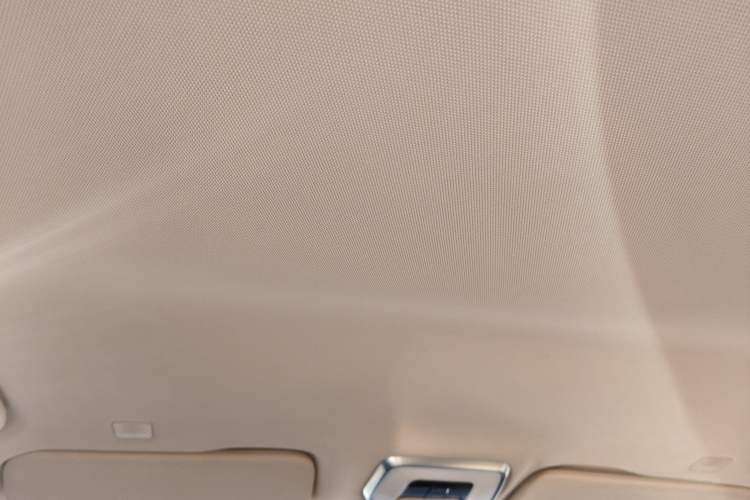 Used Bestune M9 2023 2.0T Prestige Edition