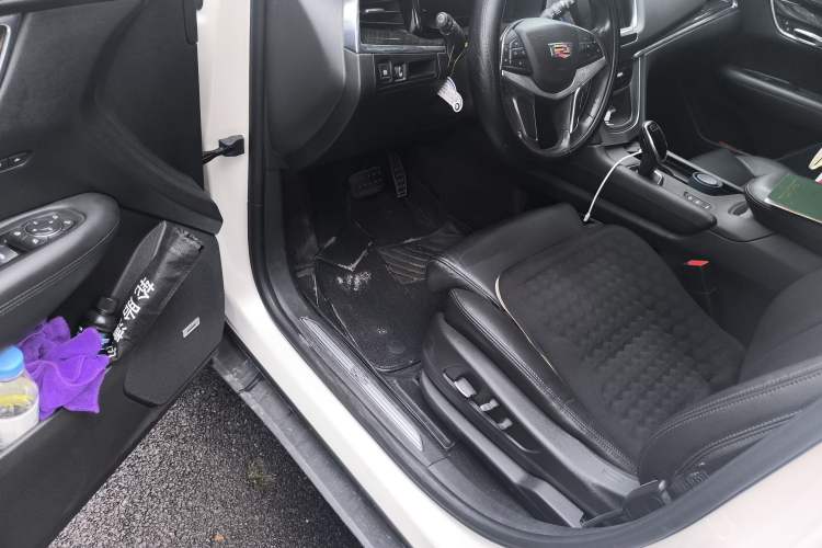 Used Cadillac XT5 2017 Anniversary Edition 28T Four-Wheel Drive Luxury Model