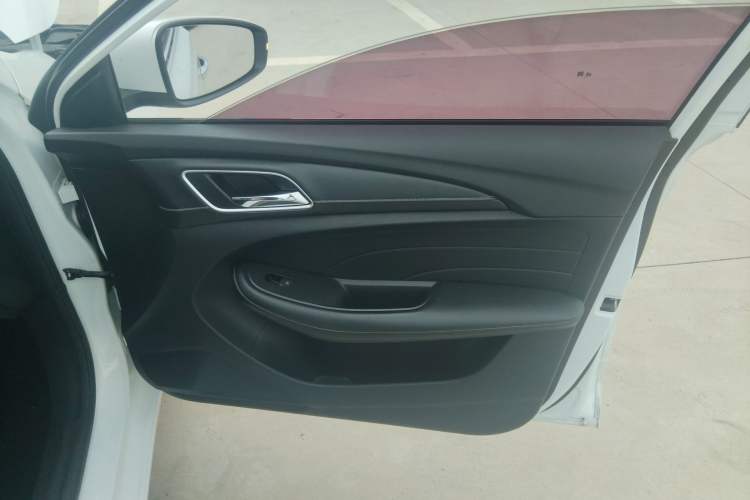 Used Roewe i5 2020 1.5L Manual 4G Connect Luxury Edition