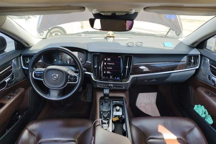 Used Volvo S90 2017 T5 Zhiyuan Edition
