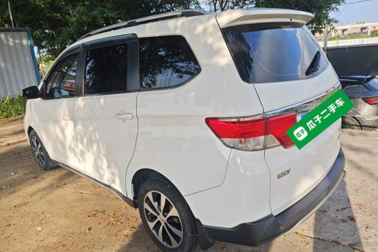 Used Venucia M50V 2017 1.6L XL CVT Luxury Edition
