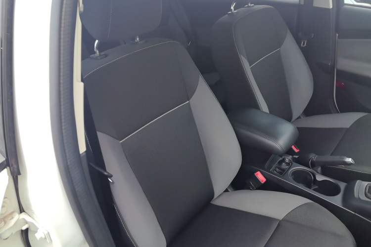 Used Ford Focus 2015 Hatchback 1.6L Manual Fashion Edition
