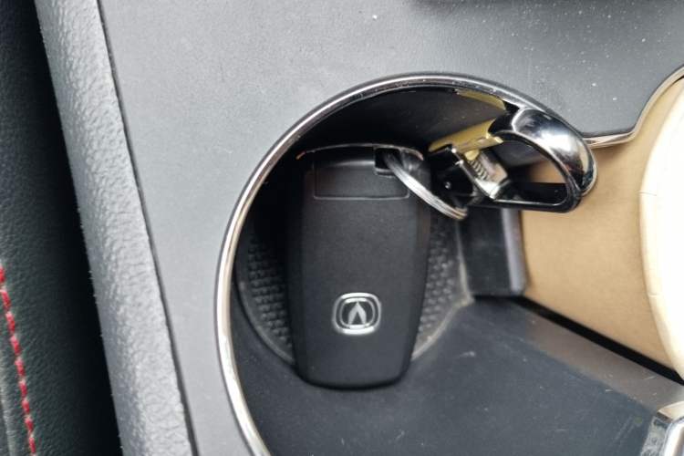 Used CHANGAN CS75 2016 1.8T Automatic Elite Model China V Standard
