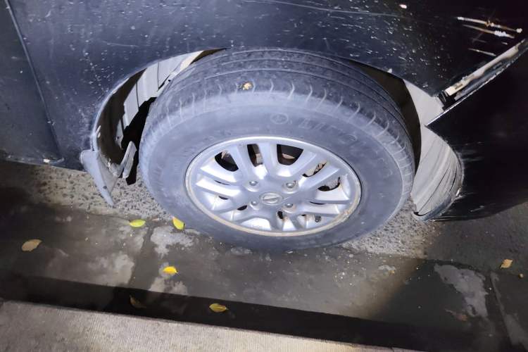 Used Nissan NV200 2013 1.6L Luxury Model China IV Standard Right Front Wheel Hub