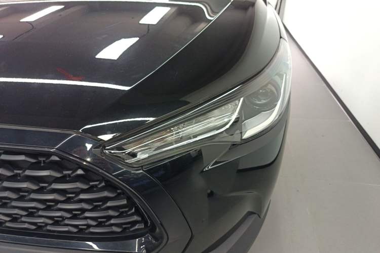 Used Toyota Corolla Cross 2024 2.0L Pioneer Edition Left Front Headlight