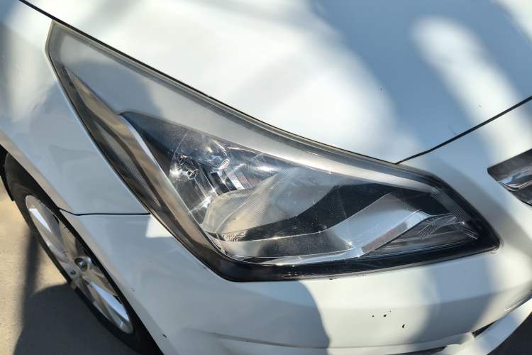 Used Hyundai Verna (older generation) 2014 1.4L Manual Smart GLS Trim
