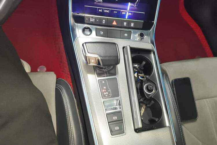 Used Audi A6L 2022 40 TFSI Luxury Dynamic Model Gear Lever