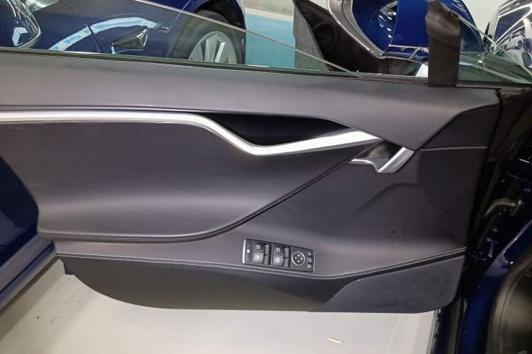 Used Tesla Model S 2017 S 75D Standard Range Edition
