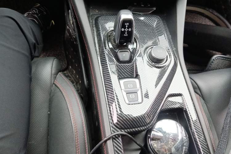 Used Lynk & Co 02 2018 2.0T DCT 4x4 Sport Pro Edition China V Standard Gear Lever