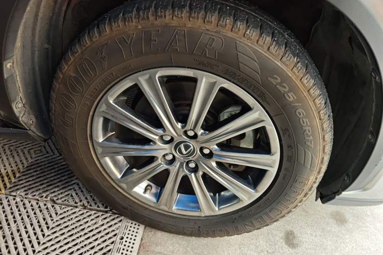 Used Lexus NX 2018 300 Front-Drive Freeline Edition