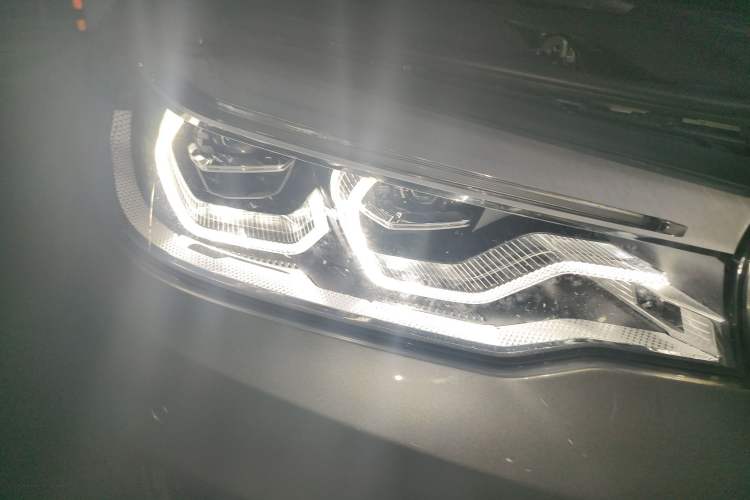 Used BMW 5 Series New Energy 2019 530Le Luxury Package
