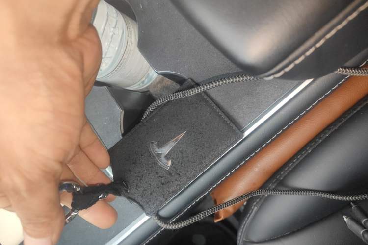 Used Tesla Model Y 2021 Standard Range Rear-Wheel Drive Version Vehicle Key