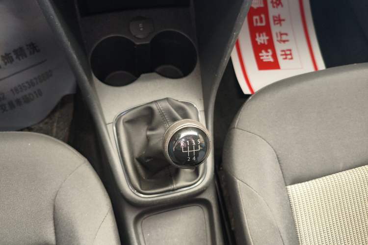 Used Volkswagen Polo 2018 1.5L Manual Drive-Comfort Model Gear Lever