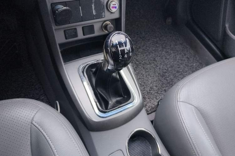 Used Geely Auto Classic Emgrand 2013 Sedan 1.5L Manual Entry-Level Model
