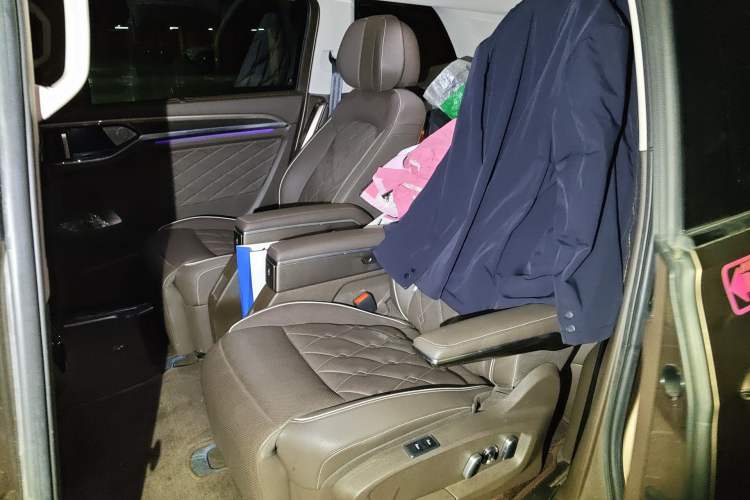 Used Volkswagen Viloran 2020 380TSI Flagship Edition Left Rear Seat