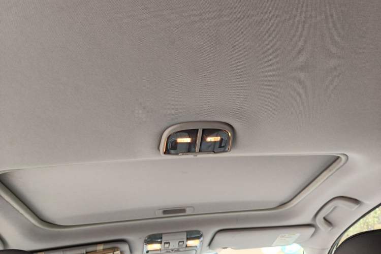 Used Subaru Outback 2014 2.5i Yashang Deluxe Edition
