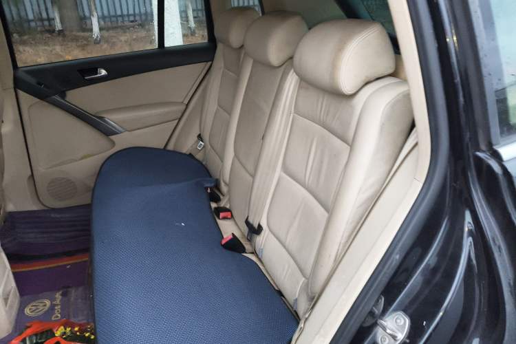 Used Volkswagen Tiguan 2012 1.8TSI Automatic Two-Wheel Drive Elite Edition Left Rear Seat