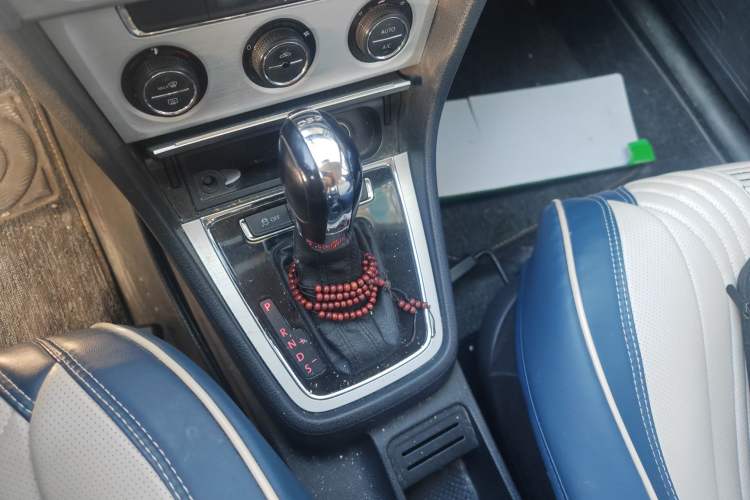 Used Volkswagen Lavida 2014 1.4 TSI DSG BlueMotion Technology Version