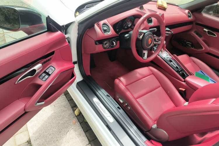 Used Porsche 718 2022 Boxster T 2.0T
