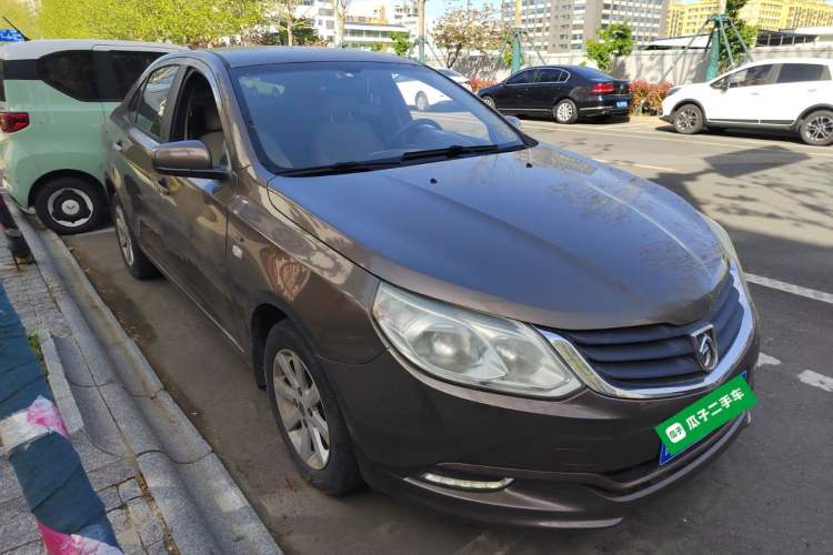 Used Baojun 630 2014 1.5L manual standard version
