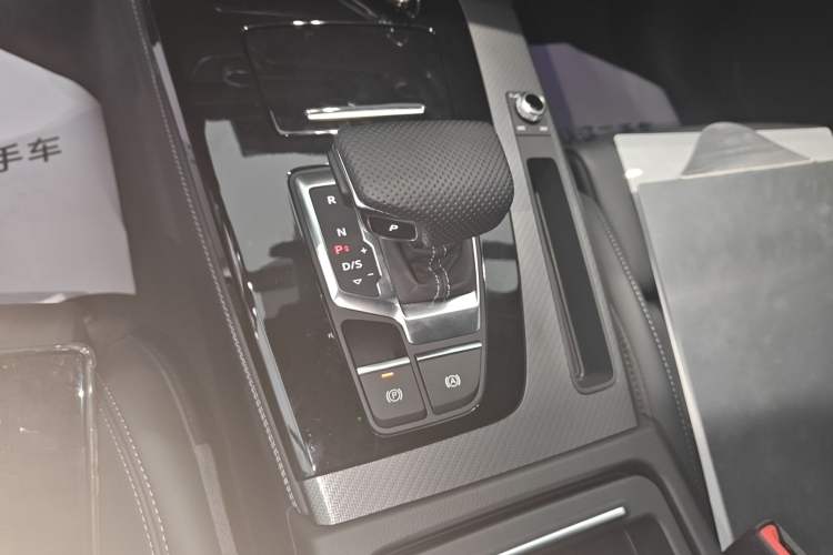 Used Audi Q5L 2025 quattro 45th Anniversary Edition 40 TFSI Luxury Dynamic Model