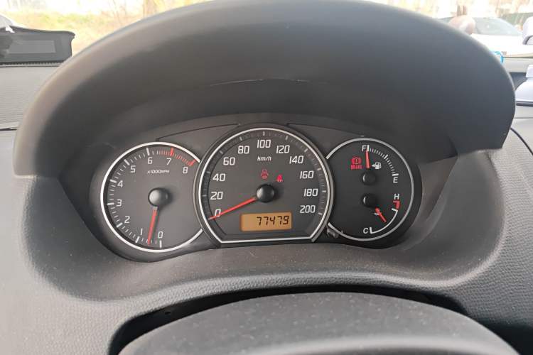 Used Suzuki Swift 2016 1.5L Manual Fashion Edition Cool Play Version
