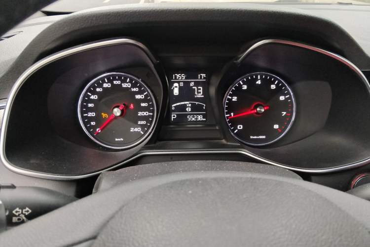 Used MG 6 2017 20T Automatic Luxury Smart Connect Version China V Standard Odometer Close Up